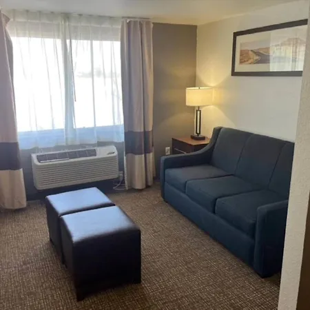Comfort Inn & Suites Phoenix North - Deer Valley