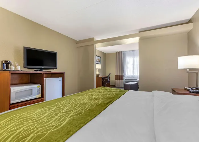 Comfort Inn&suites North - Deer Valley