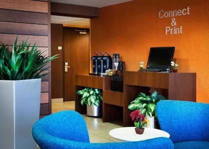 Comfort Inn&suites North - Deer Valley Hotel