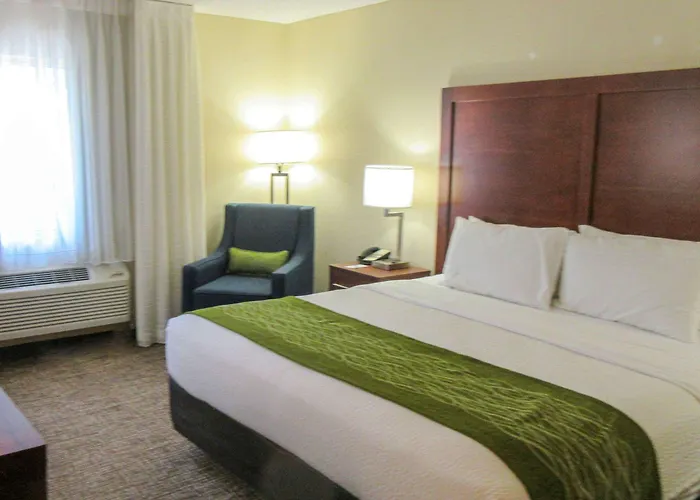 Comfort Inn&suites North - Deer Valley Hotel Phoenix