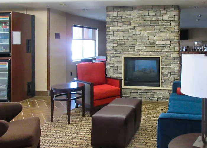 Comfort Inn&suites North - Deer Valley Phoenix