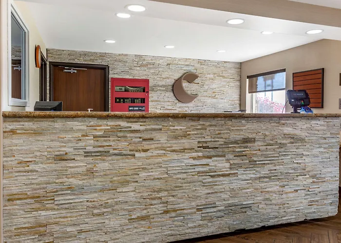 Comfort Inn&suites North - Deer Valley