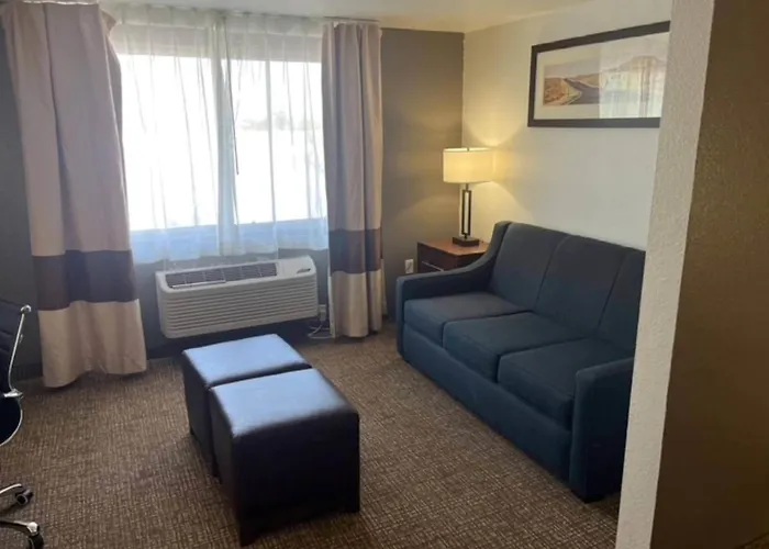 Comfort Inn&suites North - Deer Valley Hotel Phoenix