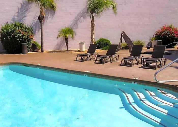 Hotel Comfort Inn&suites North - Deer Valley 3*