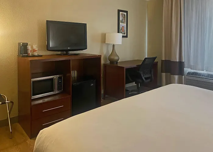 Comfort & North - Deer Valley Hotel Phoenix
