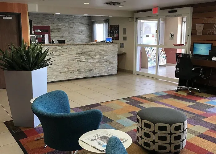 Hotel Comfort Inn&suites North - Deer Valley 3*